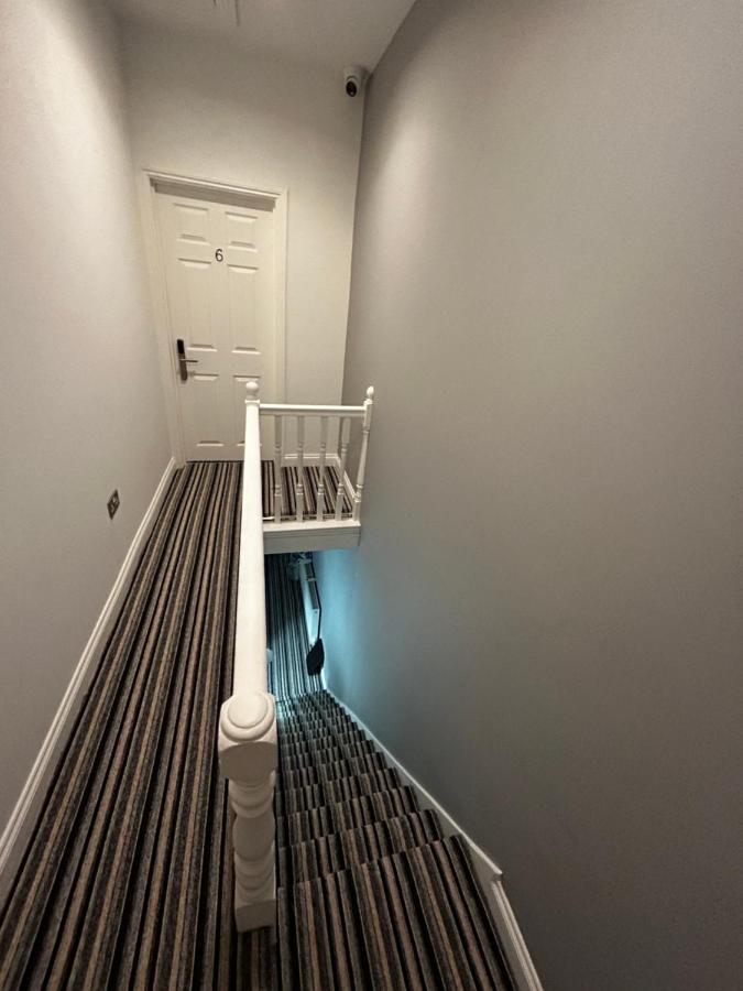 339 High Town Road Hostel Luton  Buitenkant foto